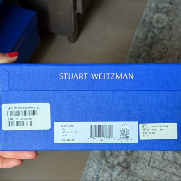 Stuart Weitzman Nudist Sandal - Picture 6 of 11